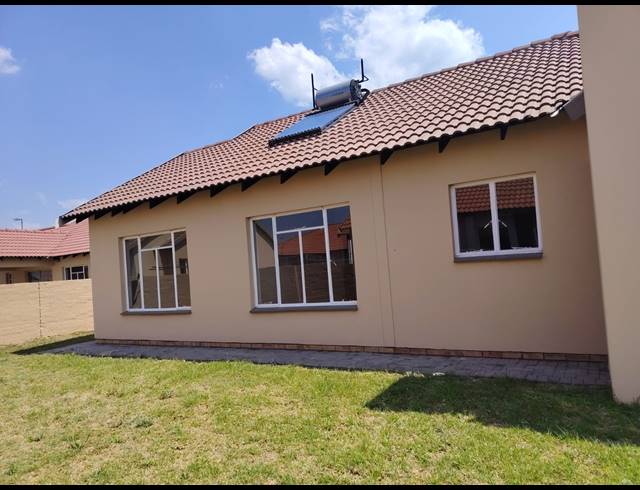3 BEDROOM HOUSE FOR SALE IN WATERKLOOF AH